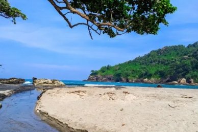 Ubimanto: Jembatan Keindahan Cilacap yang Tak Pernah Lelah